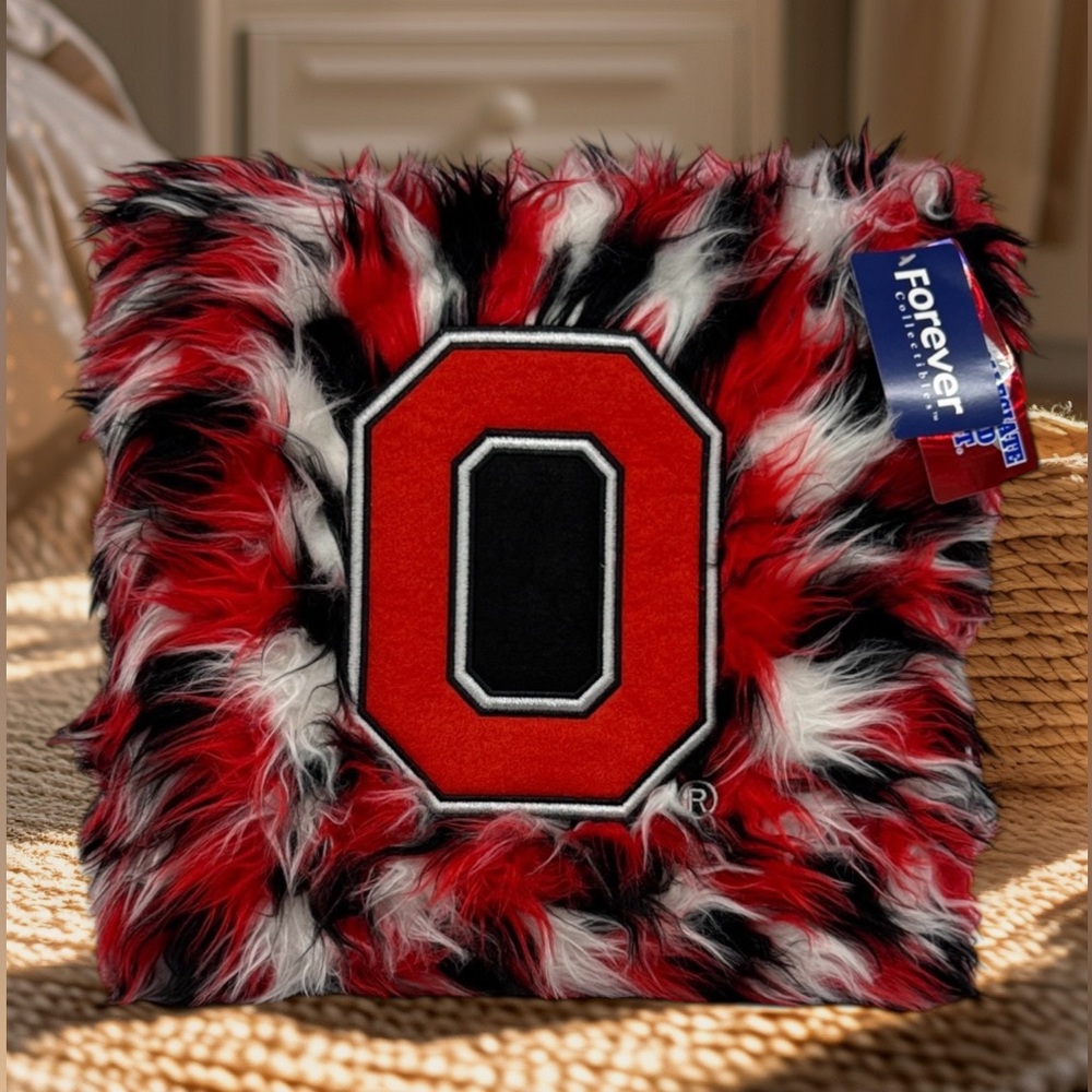 Ohio State University Buckeyes Forever Collectibles 14" x 14" Fuzzy Throw Pillow